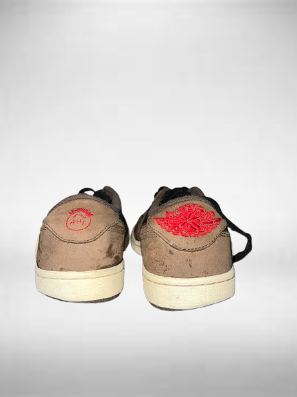 NIKE AIR JORDAN 1 TRAVIS SCOTT MOCHAS